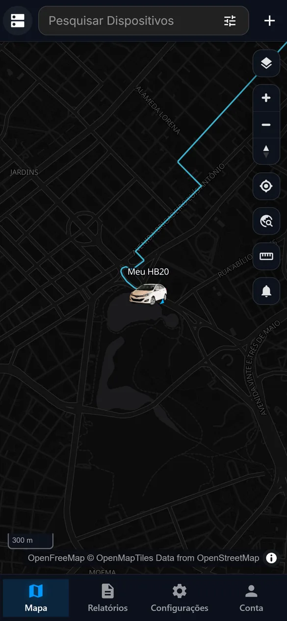 Mapa do app mostrando o carro em movimento e o trajeto percorrido